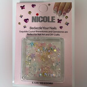 🛍️Any 5 items for $15 🛍️ pastel iridescent floral nail accents